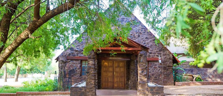 Image caption test and example